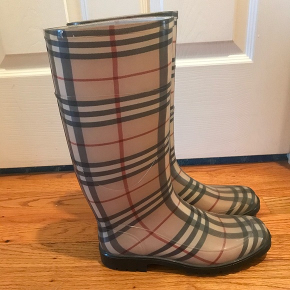 Burberry Rain Boots - Picture 1 of 5